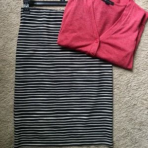 🎉 4 FOR $20 🎉 LOFT Pull On Striped Pencil Skirt